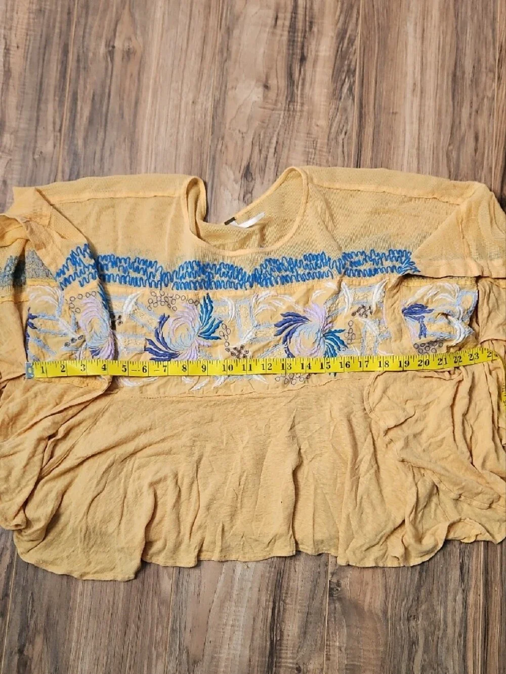 Free People Yellow Embroidered Women's Top - Boho Floral Accent Small
